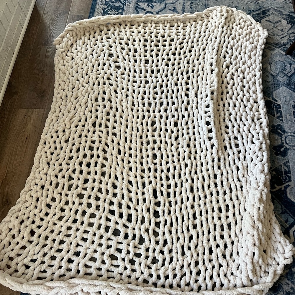 Demdaco Plush Cream Throw Blanket